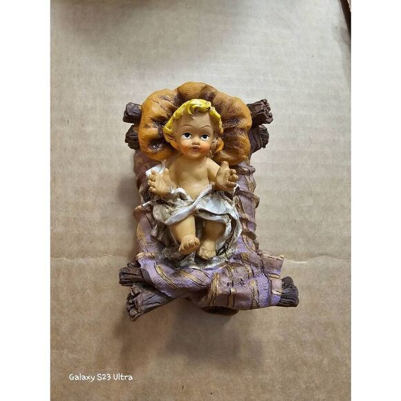 Nativity Figurines Three Joseph Mary Baby Jesus Excellent Condition - Picture 8 of 10